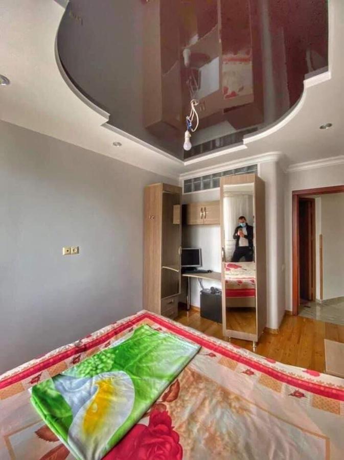 Apartment Dolphin Batumi Esterno foto
