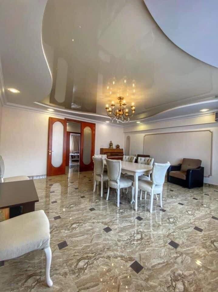 Apartment Dolphin Batumi Esterno foto